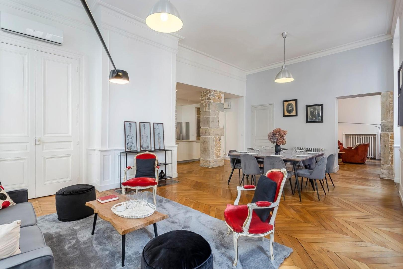 Apartment Charlie-meublee De Gamme-duplex-260m2-lyon 1 Lyon
