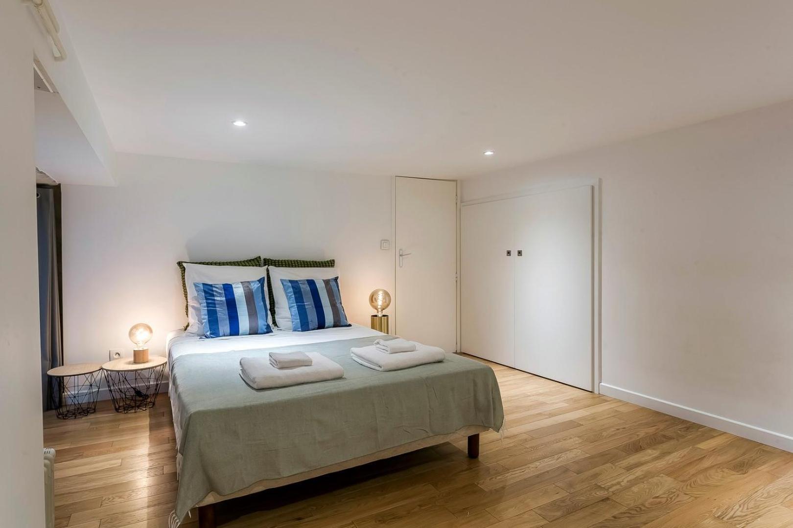 Apartment Charlie-meublee De Gamme-duplex-260m2-lyon 1 Lyon