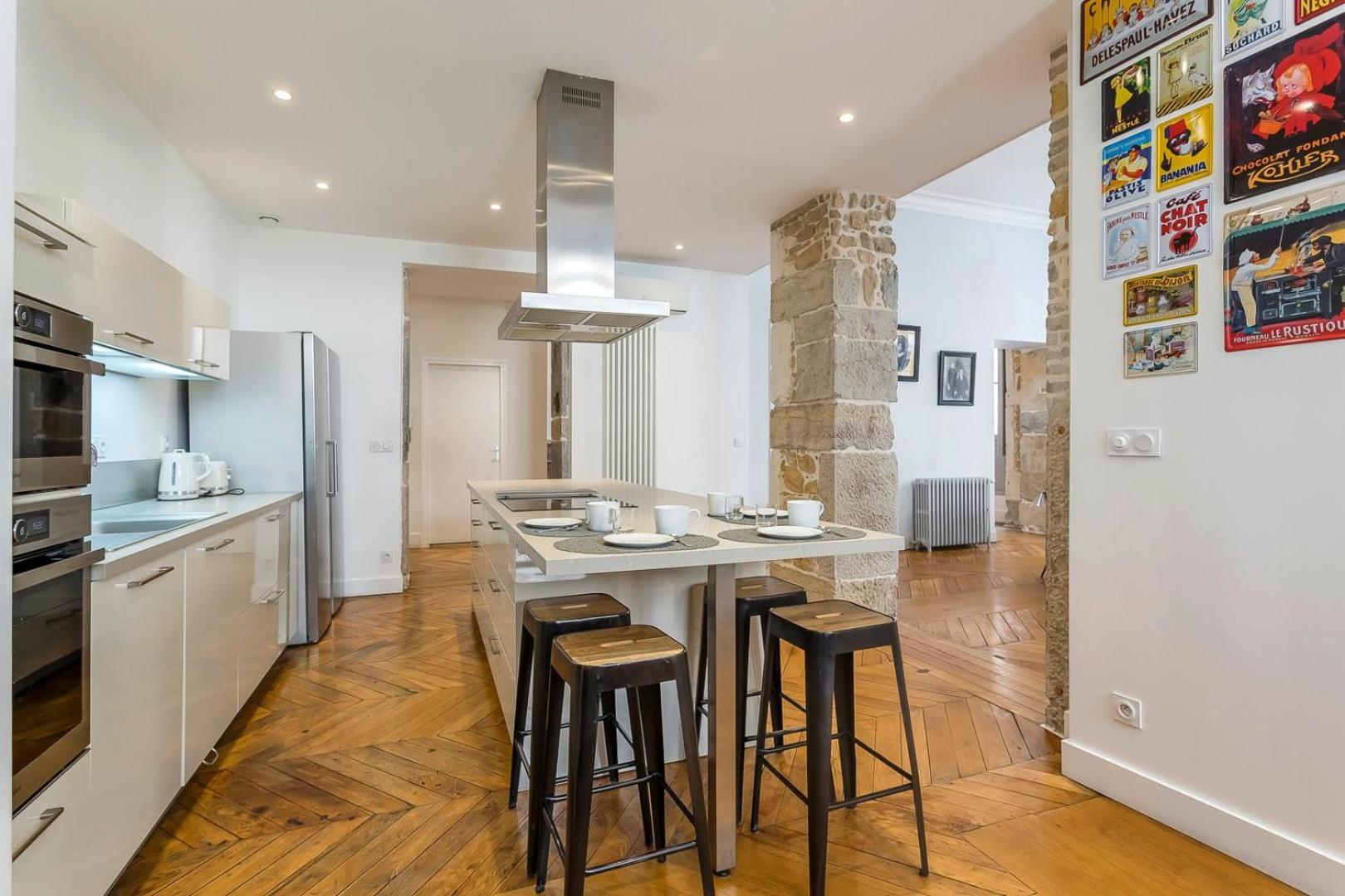 Charlie - Furnished - Downtown Lione
