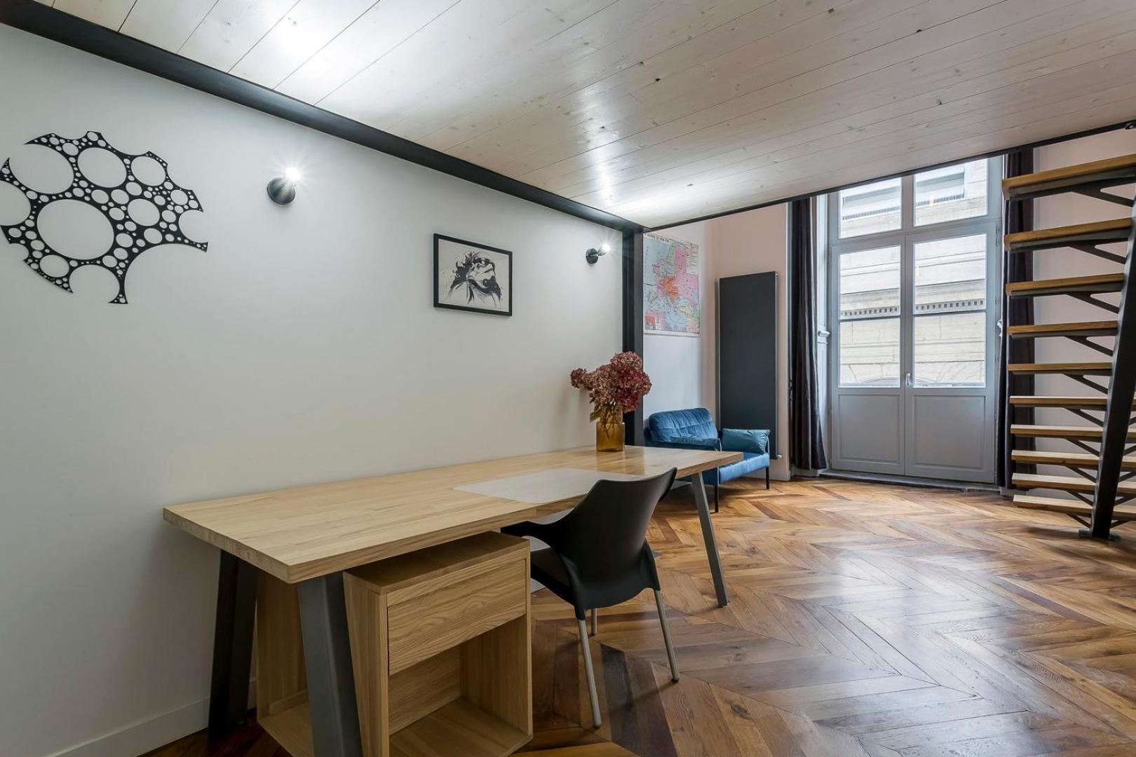 Apartment Charlie-meublee De Gamme-duplex-260m2-lyon 1 Lyon