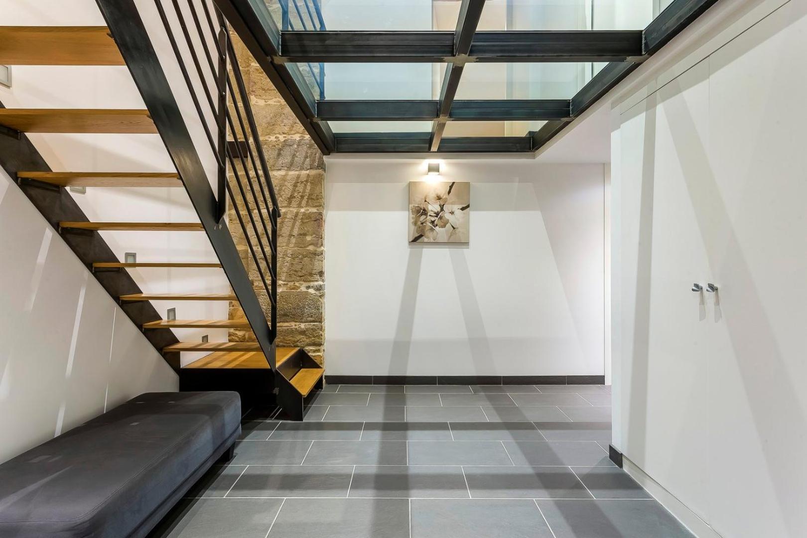 Charlie-meublee De Gamme-duplex-260m2-lyon 1 * Lyon