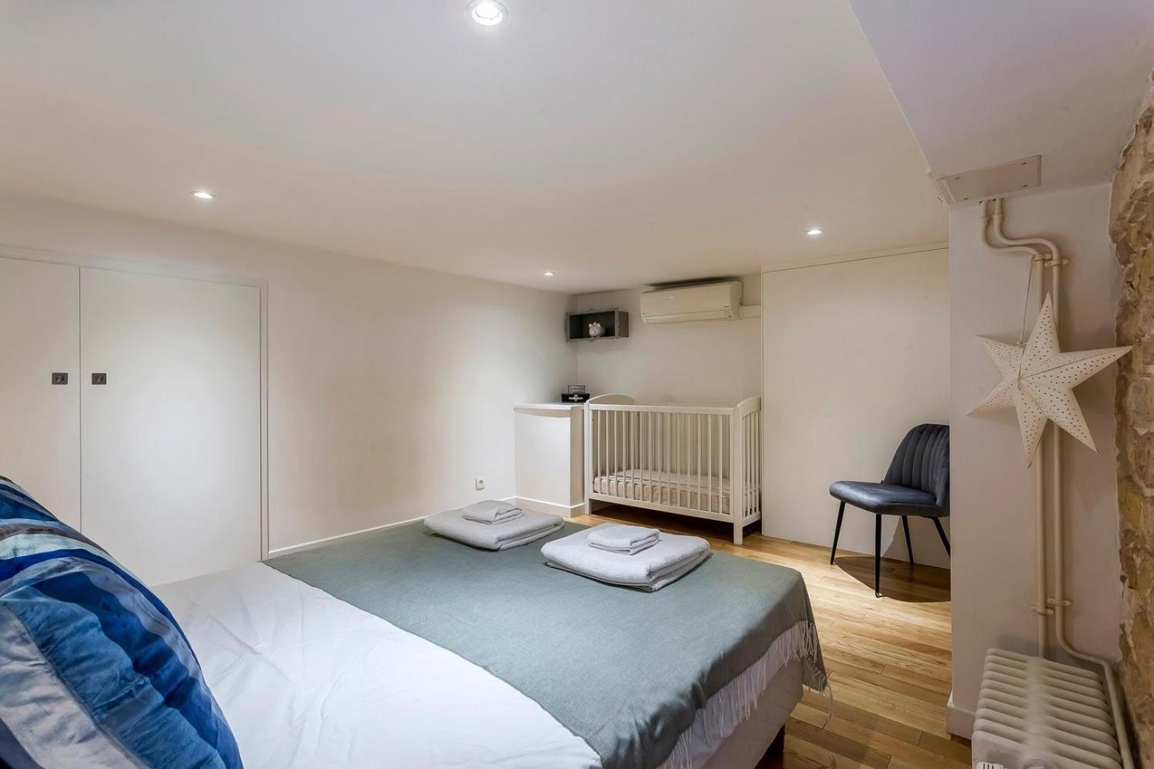 Charlie-meublee De Gamme-duplex-260m2-lyon 1 Lyon