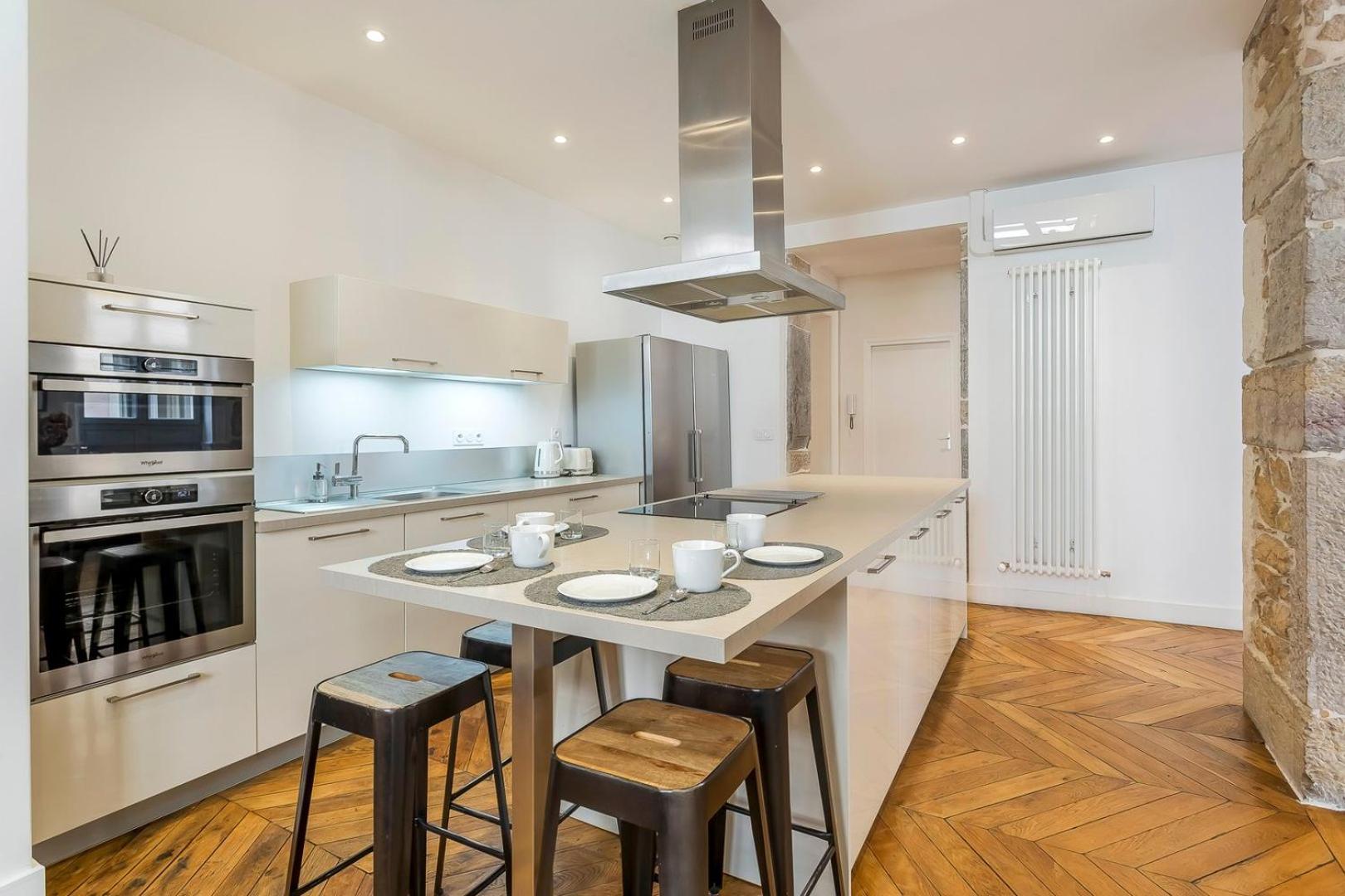 Charlie-meublee De Gamme-duplex-260m2-lyon 1 Lyon