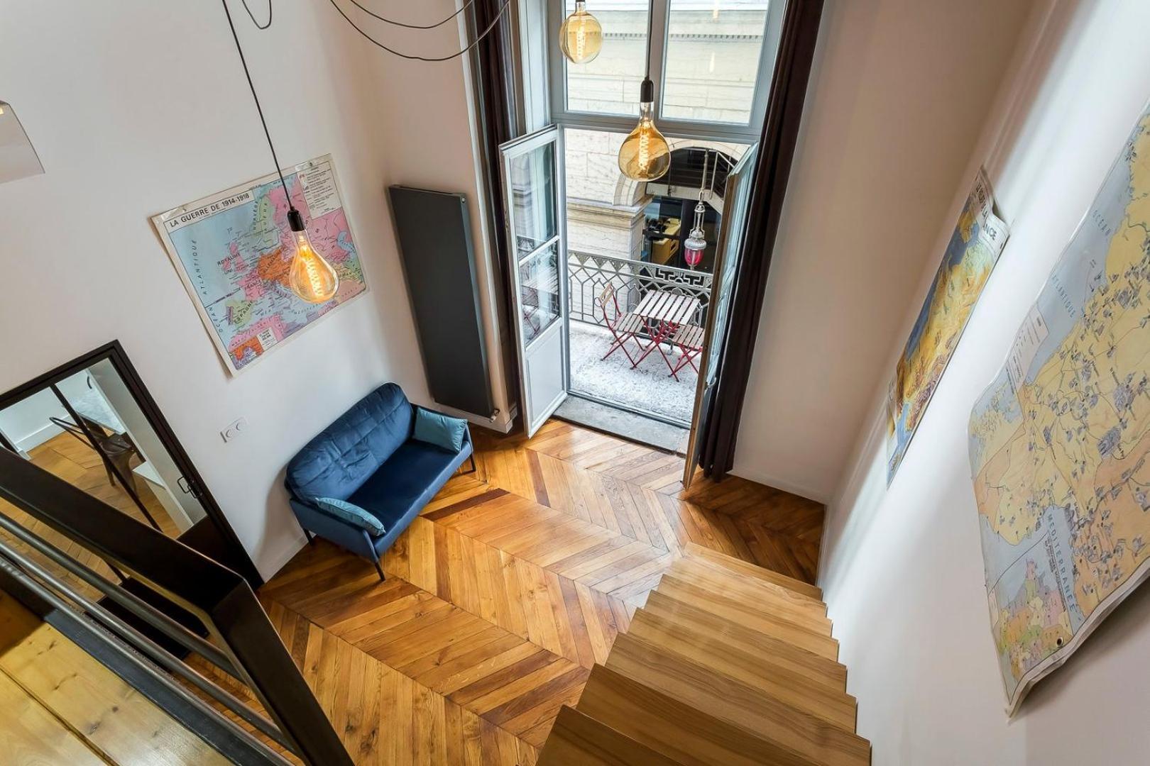 Apartment Charlie-meublee De Gamme-duplex-260m2-lyon 1 *