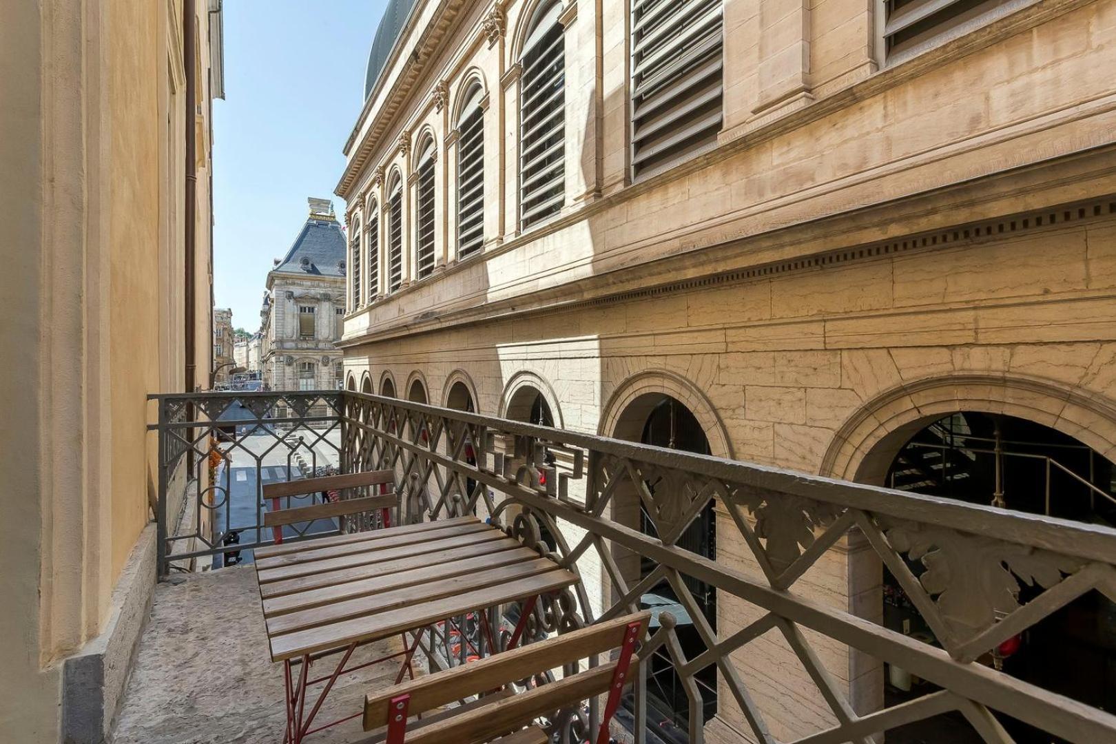 Charlie-meublee De Gamme-duplex-260m2-lyon 1