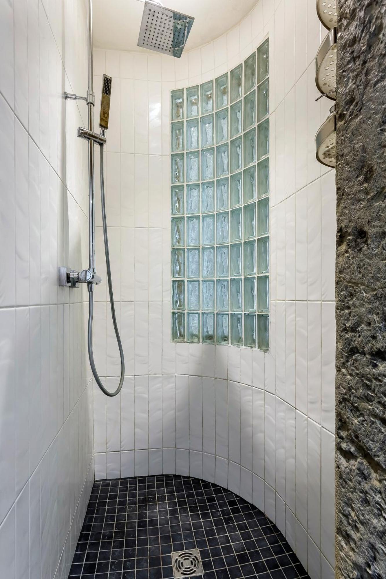Charlie-meublee De Gamme-duplex-260m2-lyon 1